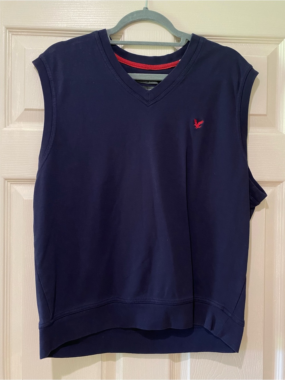 Lyle & Scott 100% combed cotton navy super soft men’s vest in Size Medium
